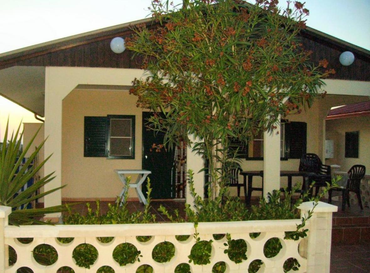 מרגריטה די סבויה Villaggio Turistico La Baia Degli Angeli מראה חיצוני תמונה